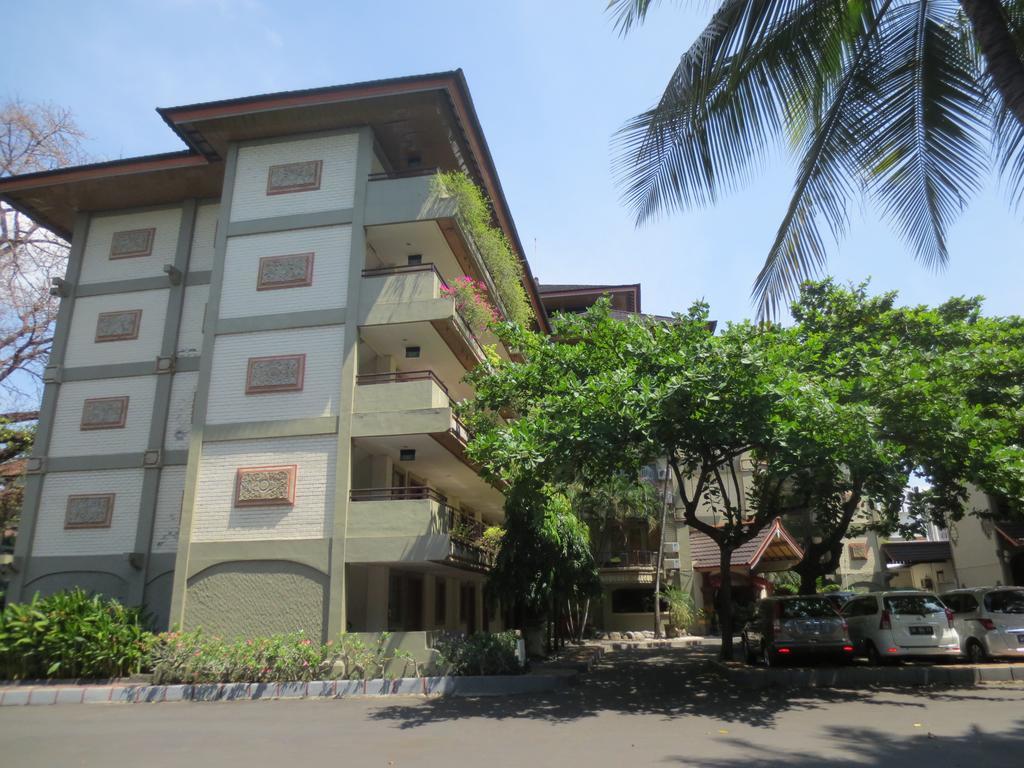 Club Bali Family Suites @ Legian Beach Exterior photo
